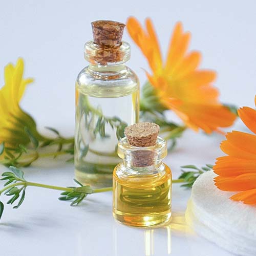 aromathérapie pot de crème composés aromatiques extraits de plantespharmacie Rivoli